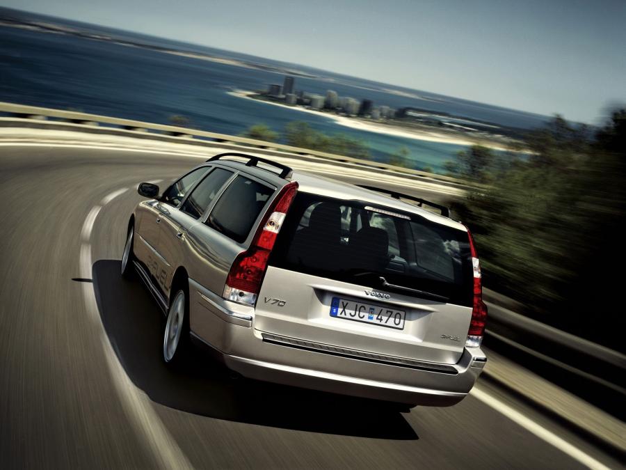  Volvo V70 2005 года  (фото 4 из 17)